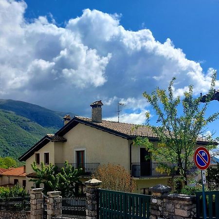 Willa A Due Passi Dai Lupi Civitella Alfedena Zewnętrze zdjęcie