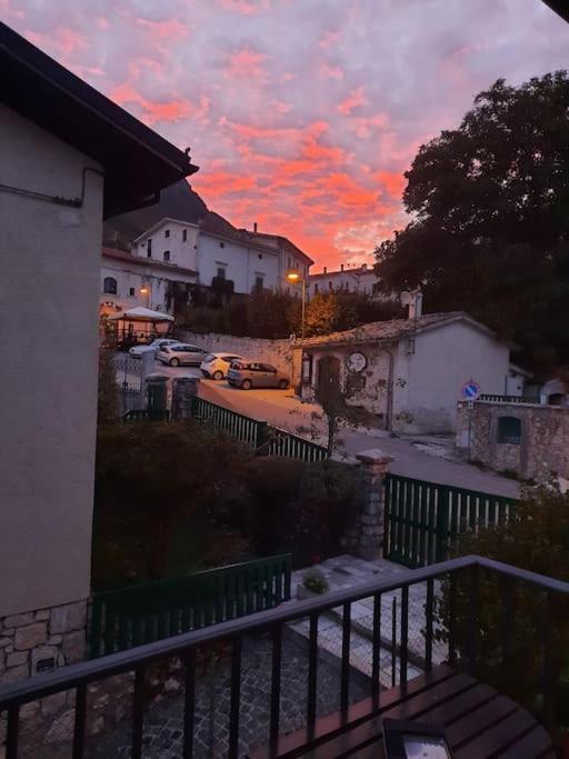 Willa A Due Passi Dai Lupi Civitella Alfedena Zewnętrze zdjęcie