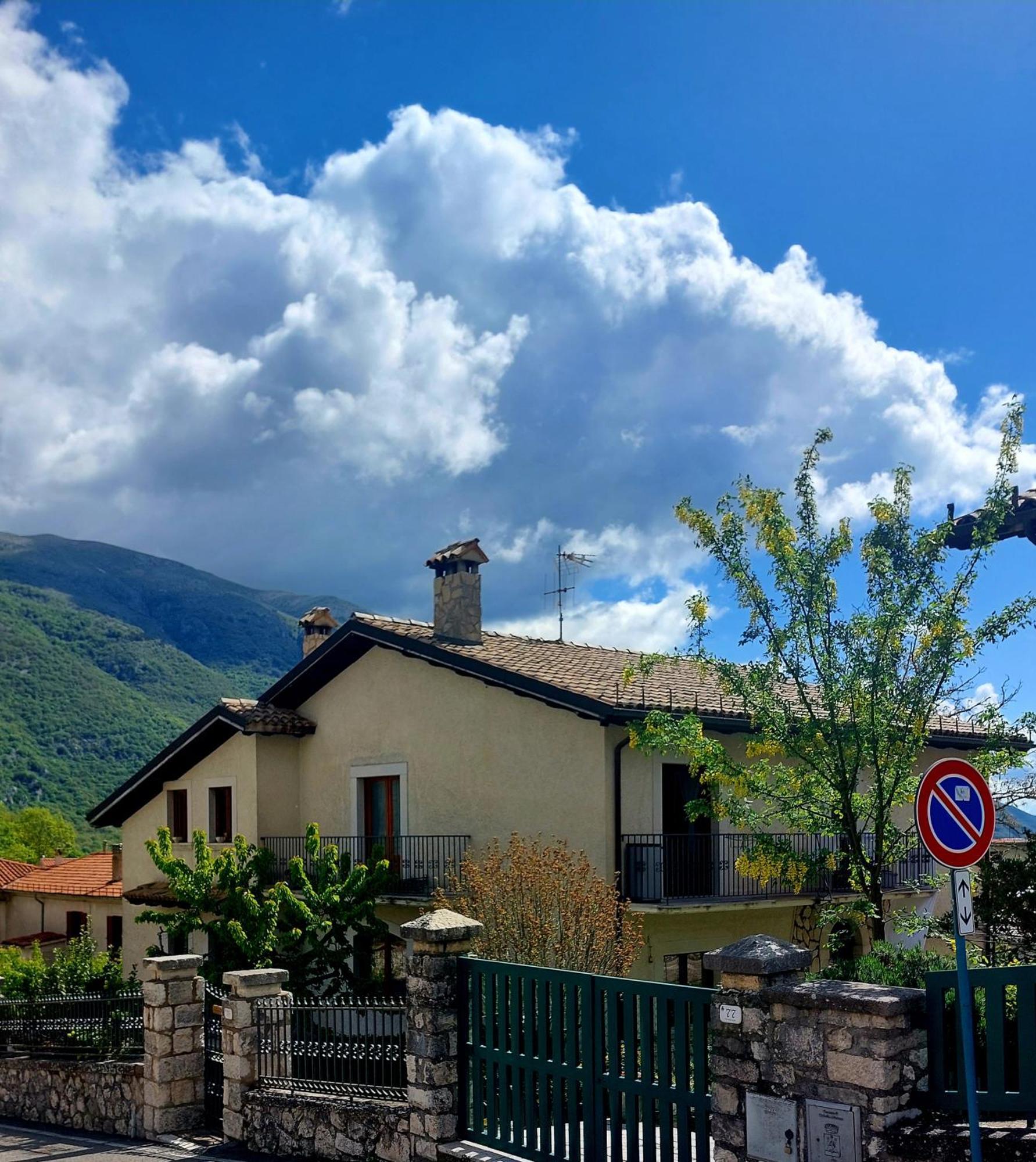 Willa A Due Passi Dai Lupi Civitella Alfedena Zewnętrze zdjęcie